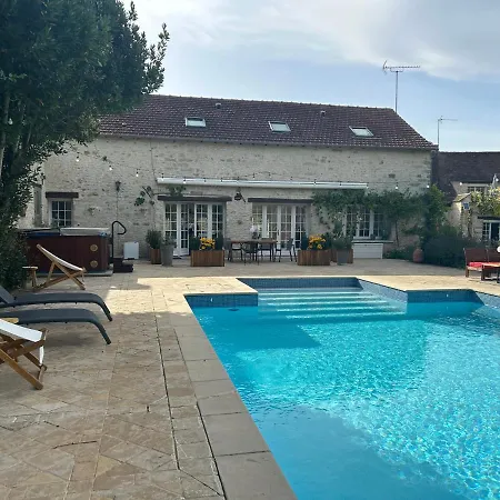Domaine Chapelle Apartment La Chapelle-la-Reine Exterior photo